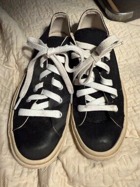 Shoes Like Pottery Black Canvas Sneakers US M 5, W 7, EU 30, UK 4